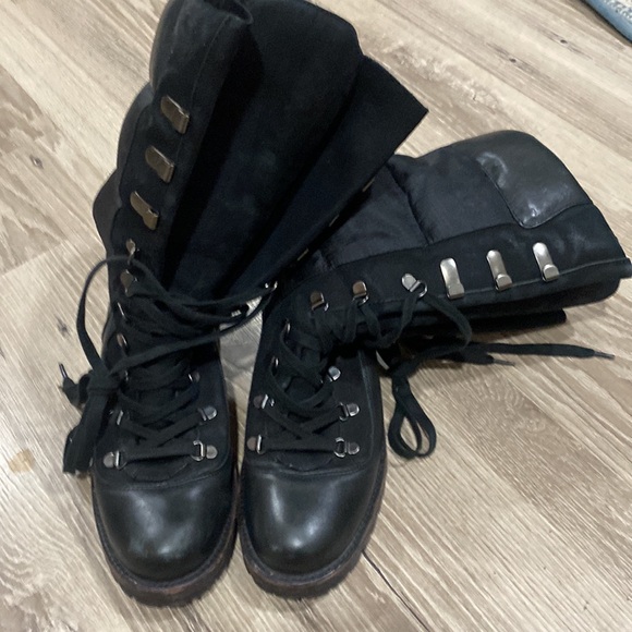 Coach black Beverly boots size 9b - Picture 2 of 5